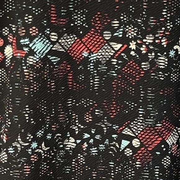 LulaRoe- stretchy Cassie pencil skirt - Picture 7 of 7